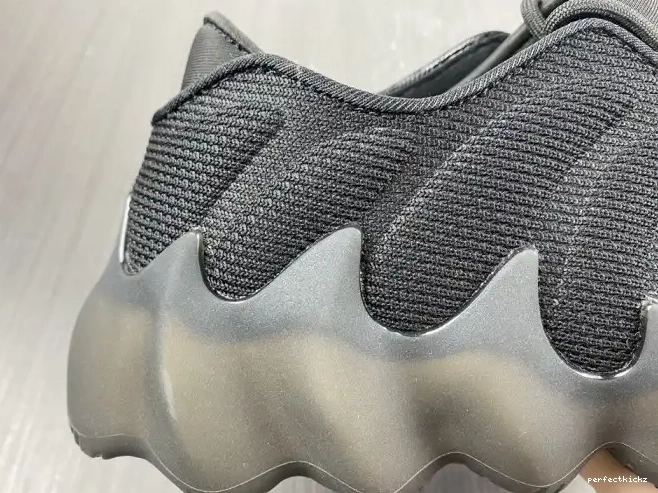 400 ADIDAS YEEZY H68032 0629